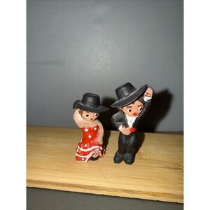 Vintage Spanish Mud Couple People Hand Painted Figurines Terra Cotta Pottery